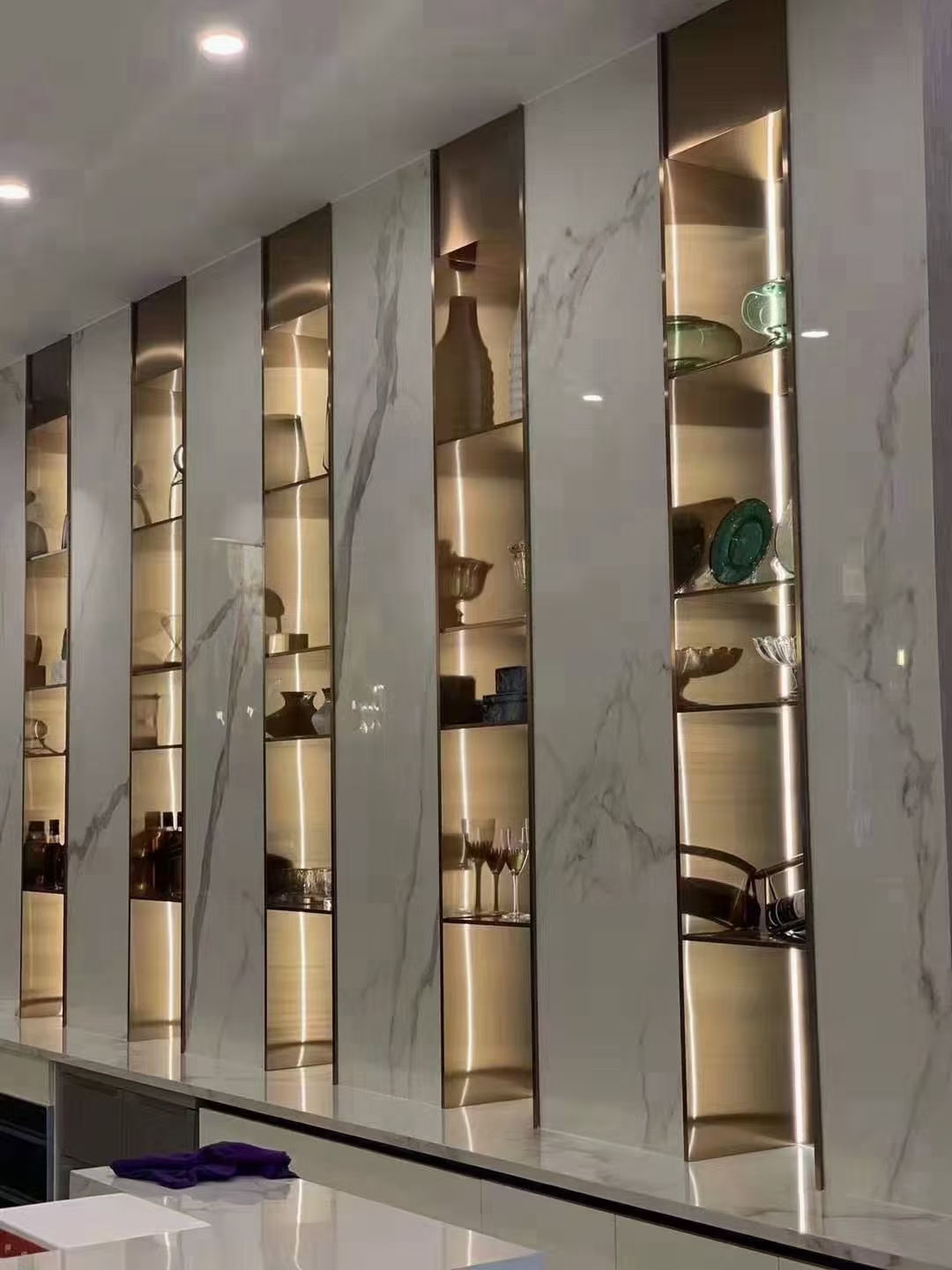 墙体装饰柜组合.jpg